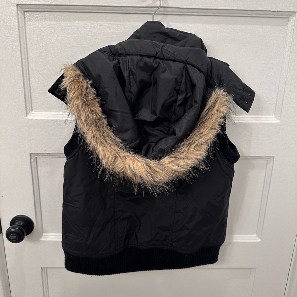 Old Navy Puffer Vest